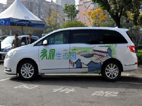 句容户外车贴喷绘如何保持效果?